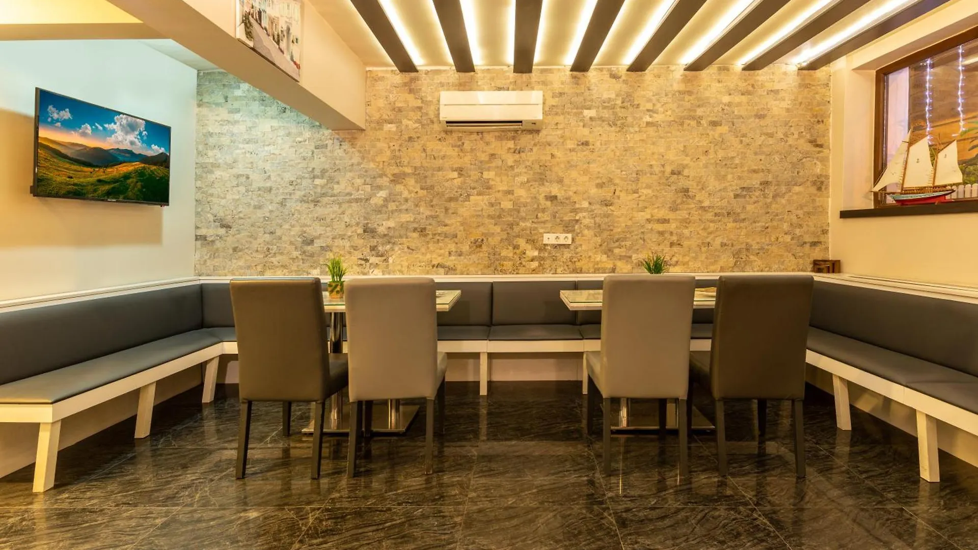 Platine Istiklal Suite Стамбул Отель