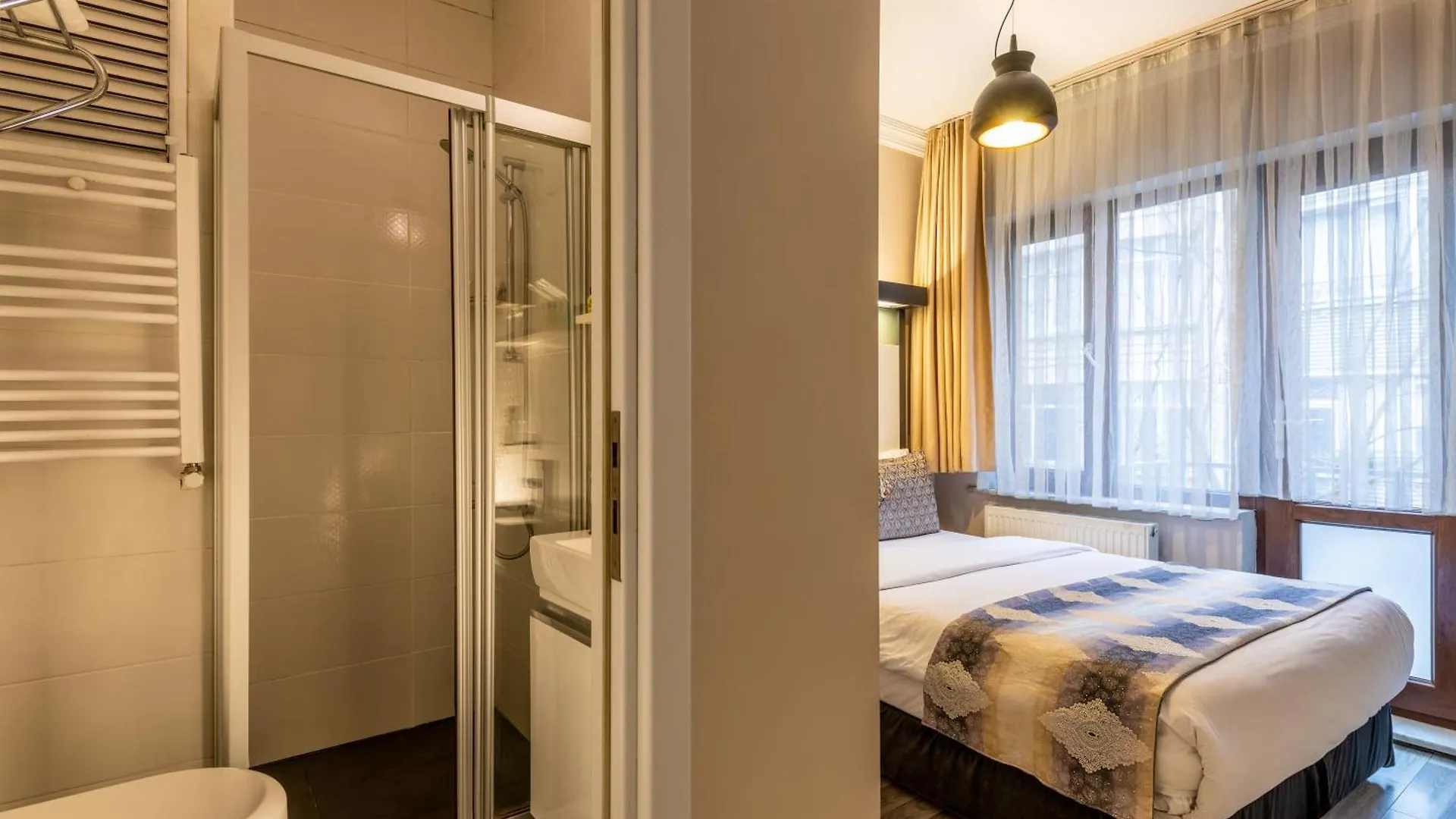 Platine Istiklal Suite Стамбул Отель
